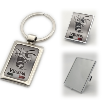Vespa Emblem Set – Wespe grau + Halterung silber +Schlüsselanhänger