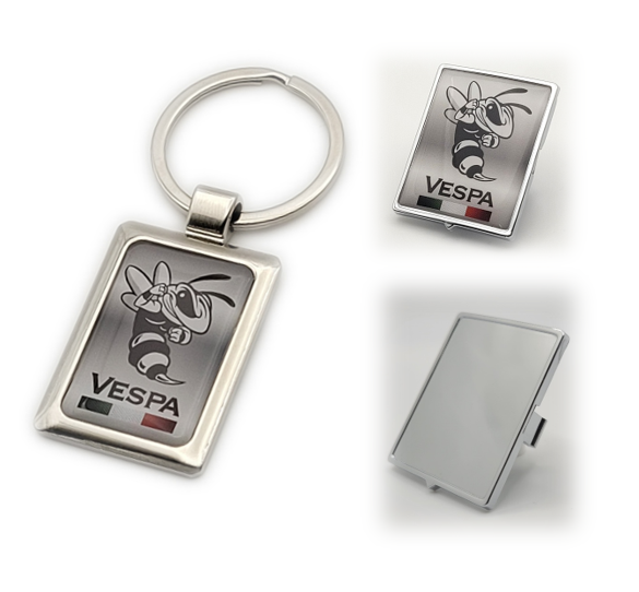 Vespa Emblem Set – Wespe grau + Halterung silber +Schlüsselanhänger